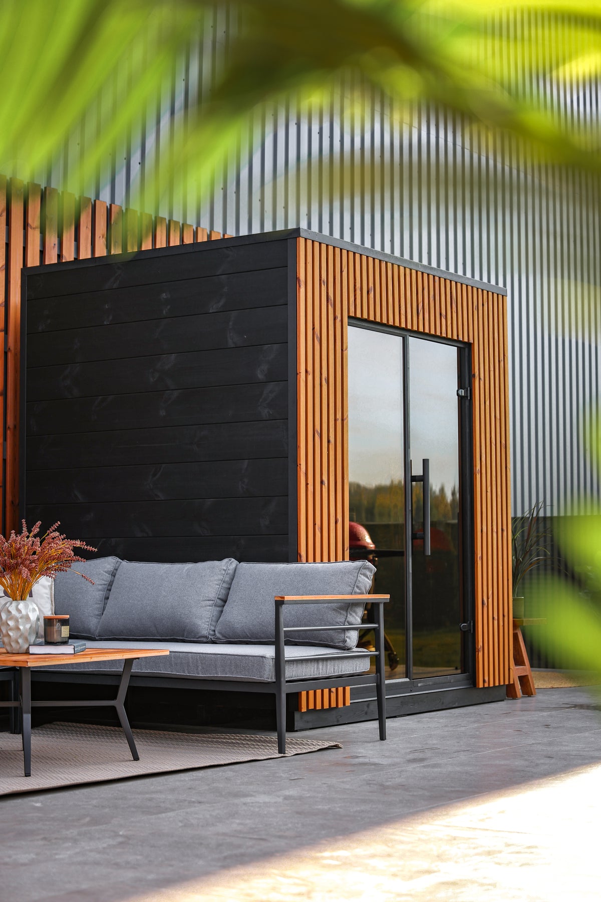 Leil® Saunas Viva 210 (4-Person) Outdoor Sauna