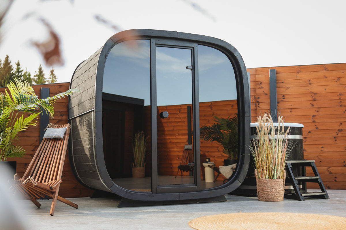 Leil® Saunas Black Cube Classic (4-Person) Outdoor Sauna