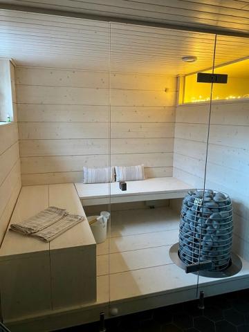 HUUM HIVE Sauna Heater Package with UKU Wi-Fi & Stones