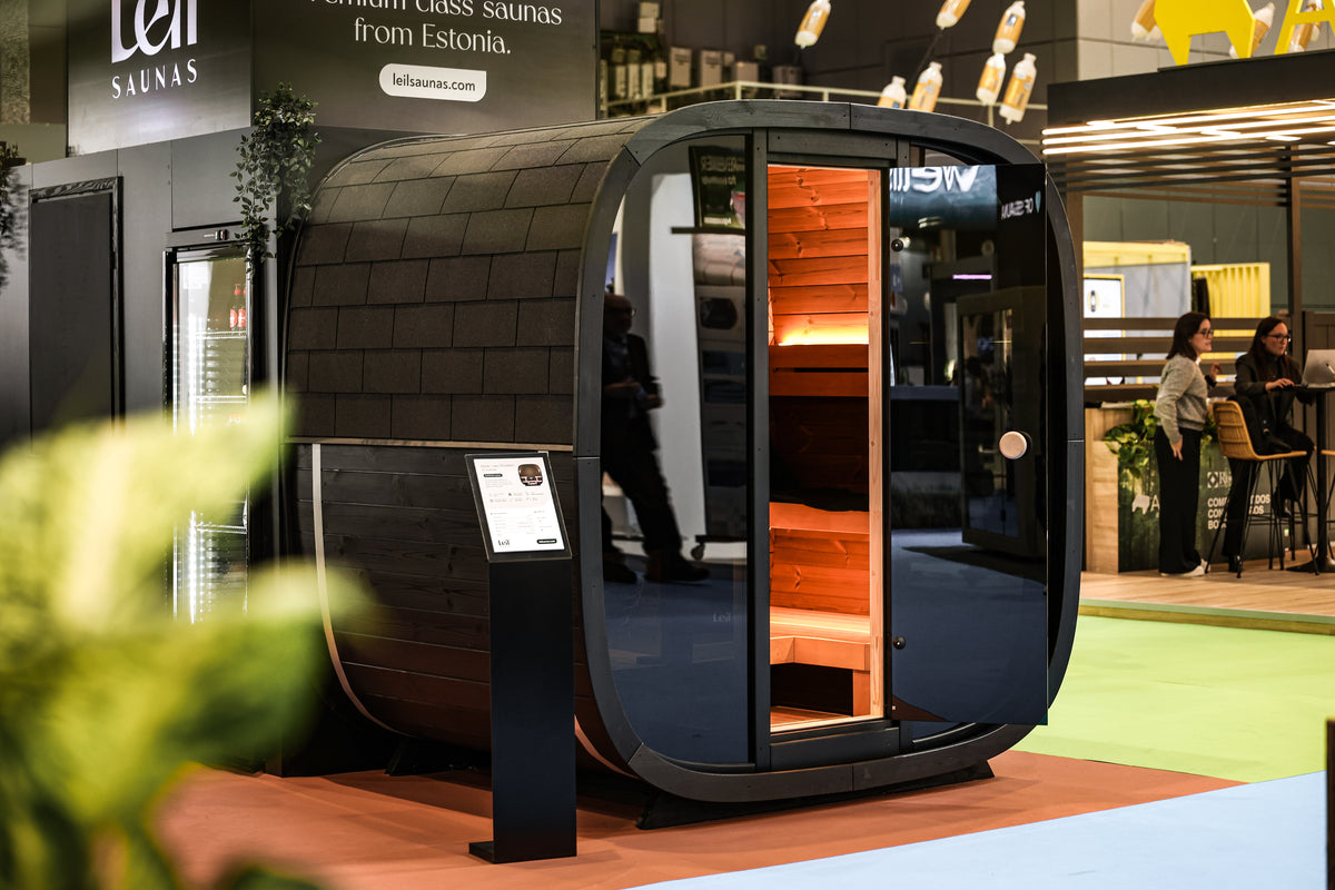 Leil® Saunas Black Cube Premium (4-Person) Outdoor Sauna