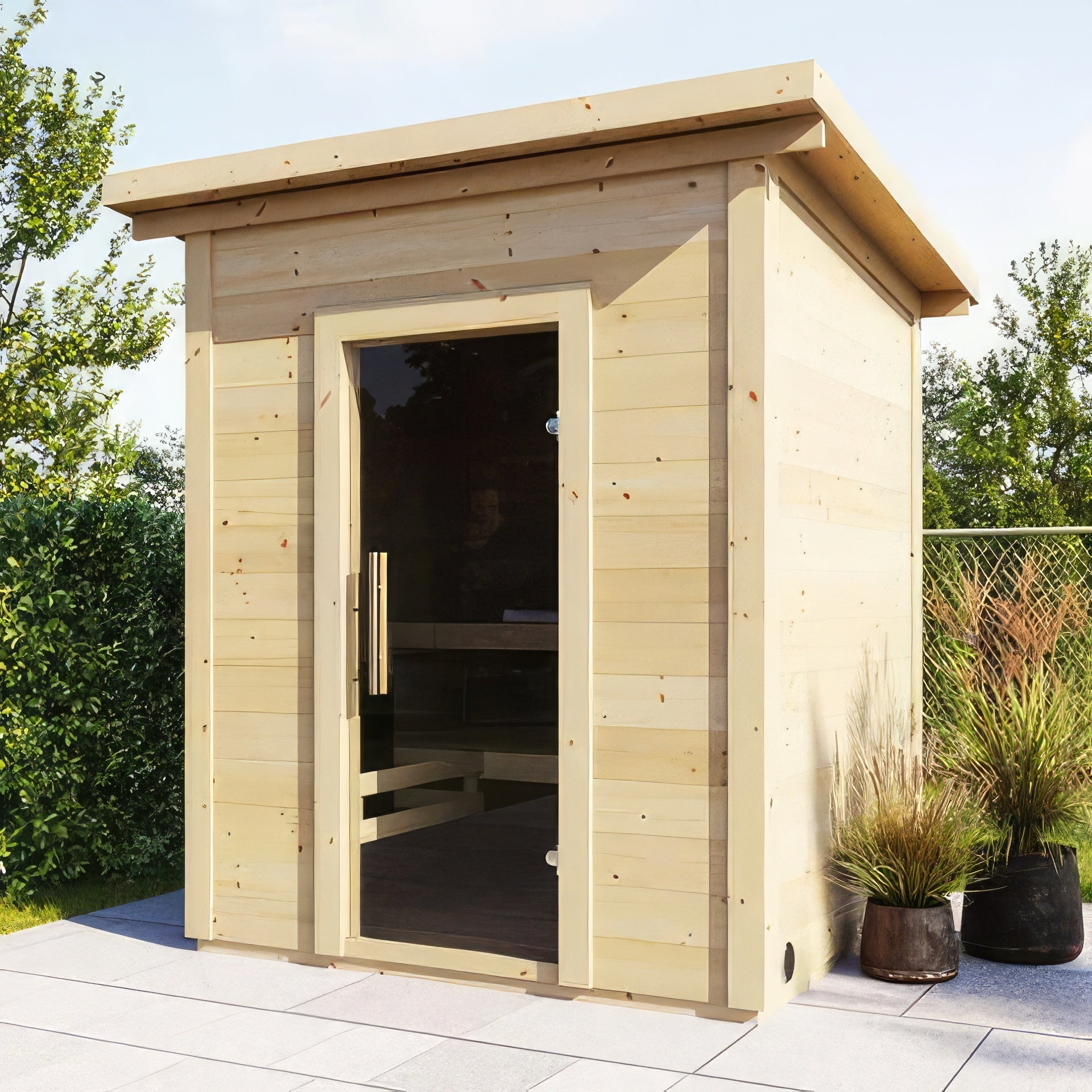 SaunaLife G2 outdoor sauna with Nordic Spruce construction